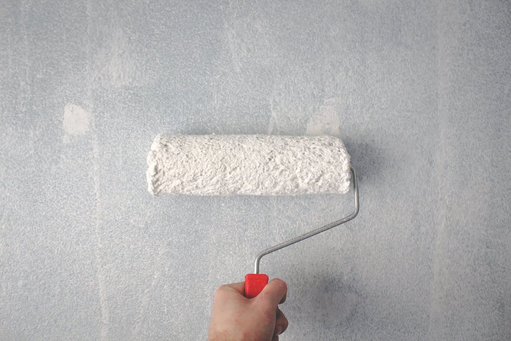 gele achterwand keuken