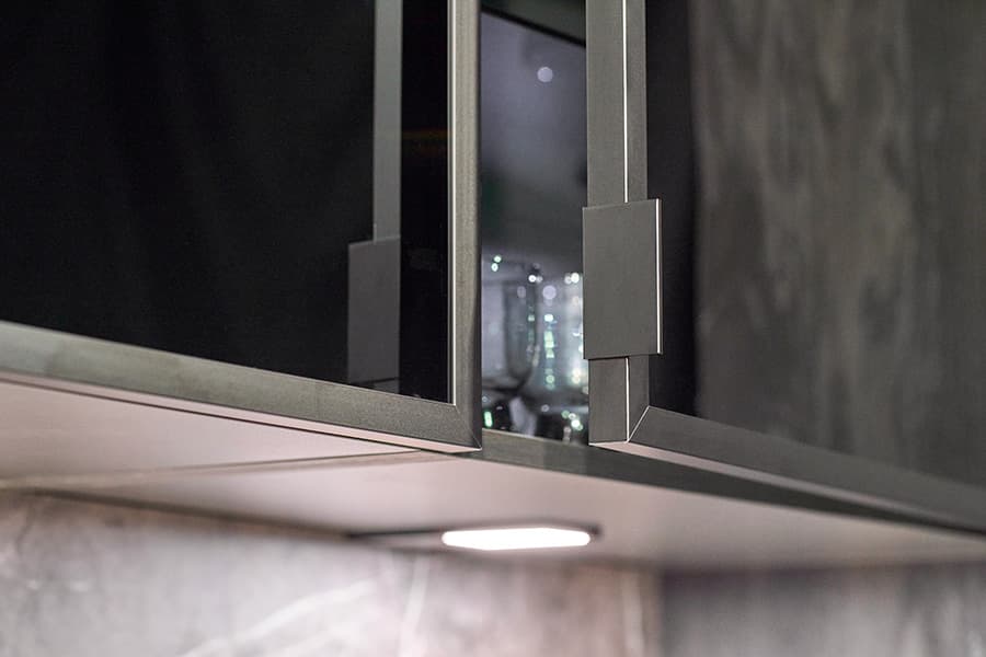 Keukenkastje met keukenverlichting