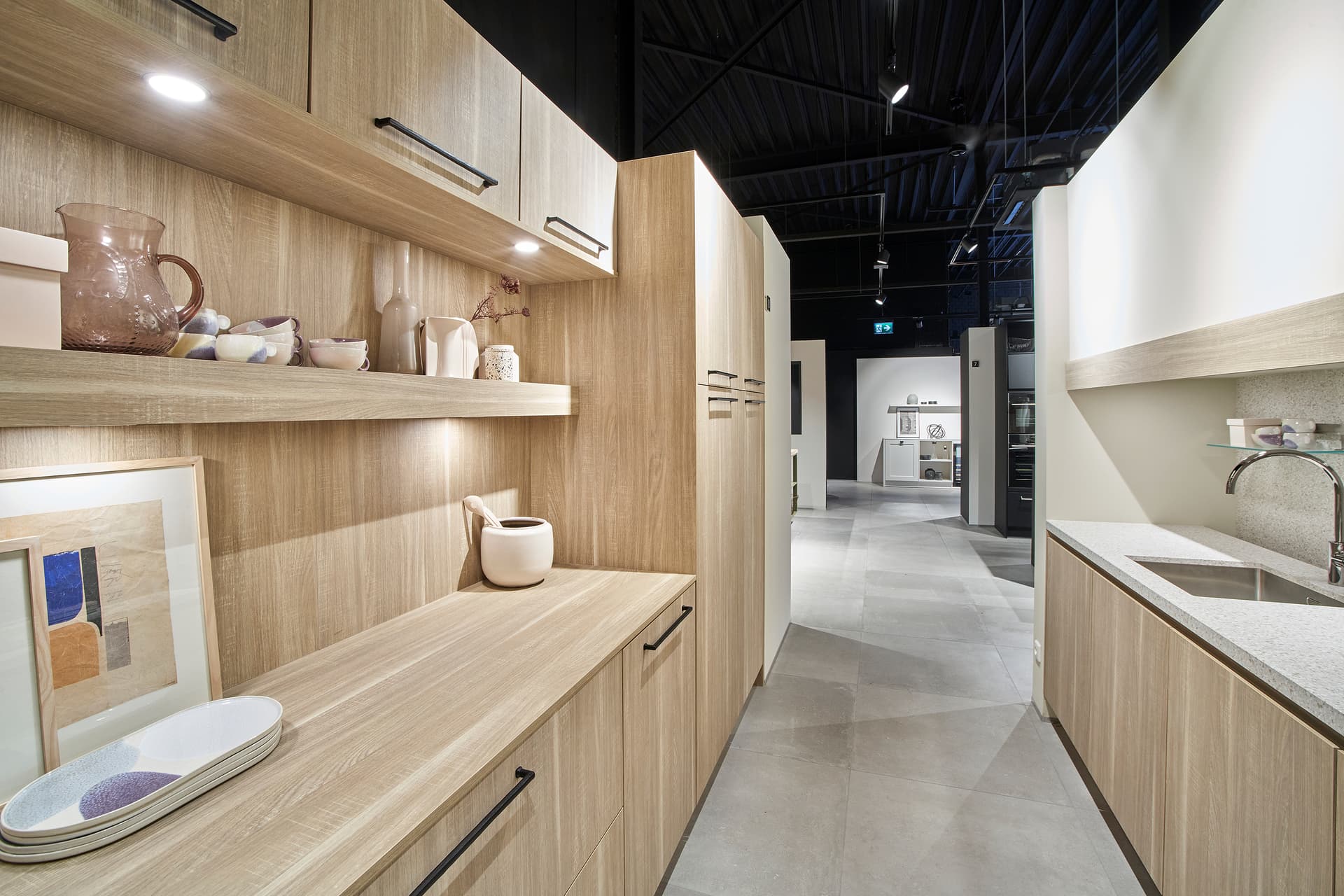 Houten-keuken-showroom-Tulp.jpg Showroom Tulp Keukens Enschede
